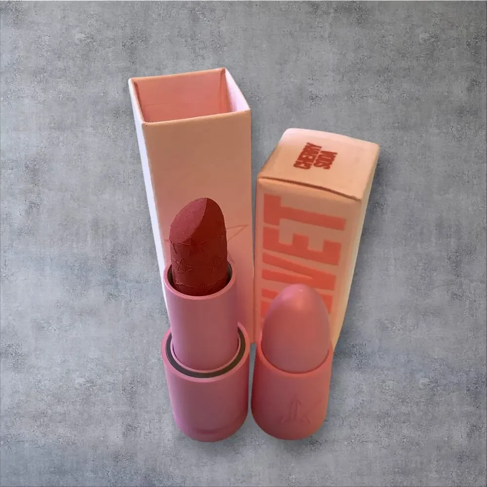 NIB‎ Jeffree Star Velvet Trap Lipstick in Cherry Soda